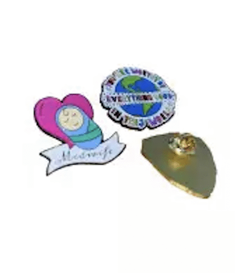 Pin&rsquo;s personnalisés : l&rsquo;accessoire qui raconte votre histoire