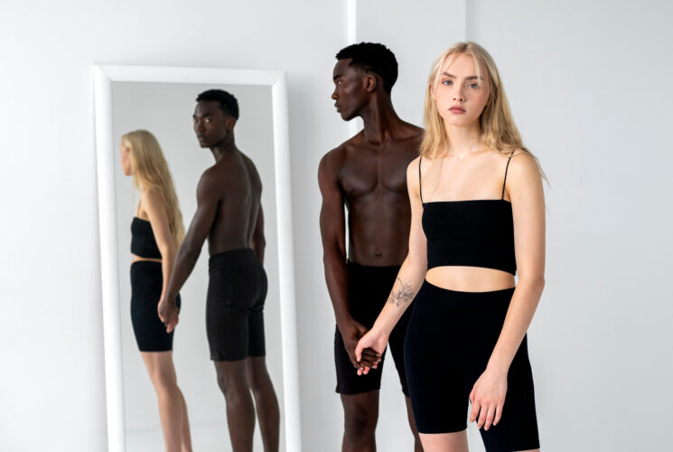 Le Mirrorwear : Quand la mode devient réflexion